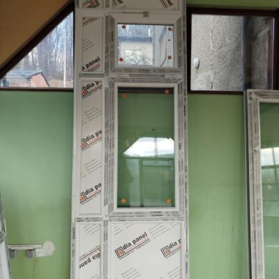 PVC STIJENA – 104,5×330 cm