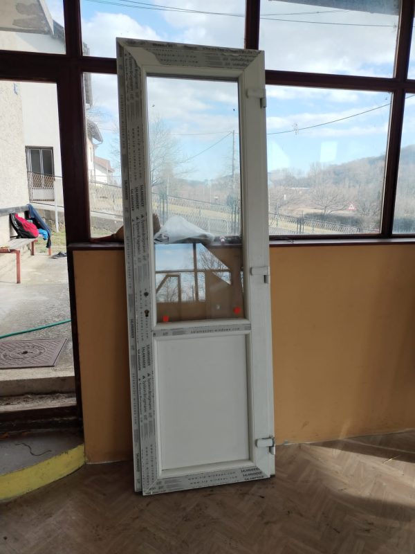 PVC ULAZNA VRATA – 77×231,5 cm – JEDNOKRILNA – DESNO OTVARANJE