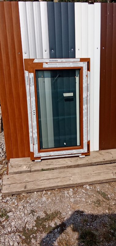 PVC PROZOR – 77 x 120 cm – JEDNOKRILNI – DESNO OTVARANJE