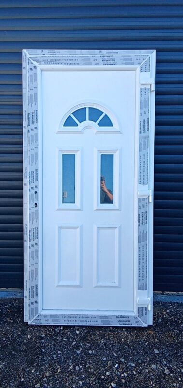 PVC ULAZNA VRATA – 100×210 cm – JEDNOKRILNA – DESNO OTVARANJE
