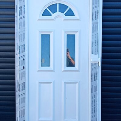 PVC ULAZNA VRATA – 100×210 cm – JEDNOKRILNA – DESNO OTVARANJE