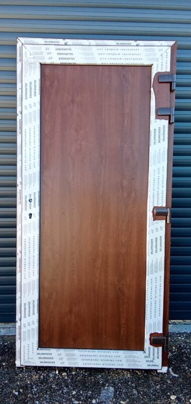 PVC ULAZNA VRATA – 100×213 cm – JEDNOKRILNA – DESNO OTVARANJE