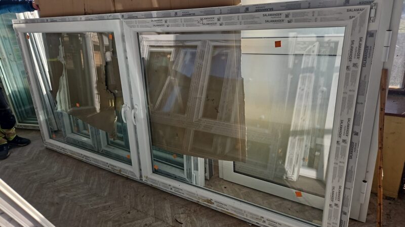 PVC PROZOR – 293 x 132 cm – DVOKRILNI SA STUPOM