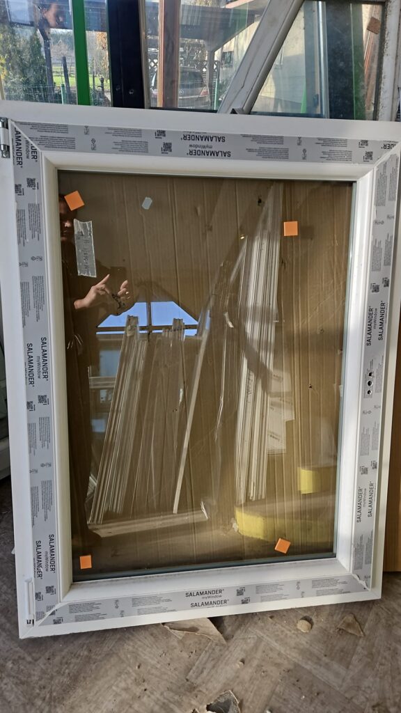 PVC PROZOR – 90 x 117 cm – JEDNOKRILNI – LIJEVO OTVARANJE