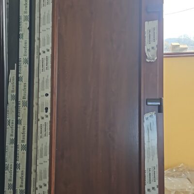 PVC ULAZNA VRATA – 86×205 cm – JEDNOKRILNA – DESNO OTVARANJE