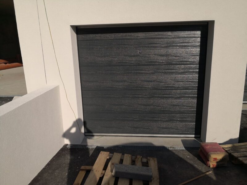 SEKCIJSKA GARAŽNA VRATA  SW SOLID MAX 230×310 – NAJJEFTINIJE U HRVATSKOJ